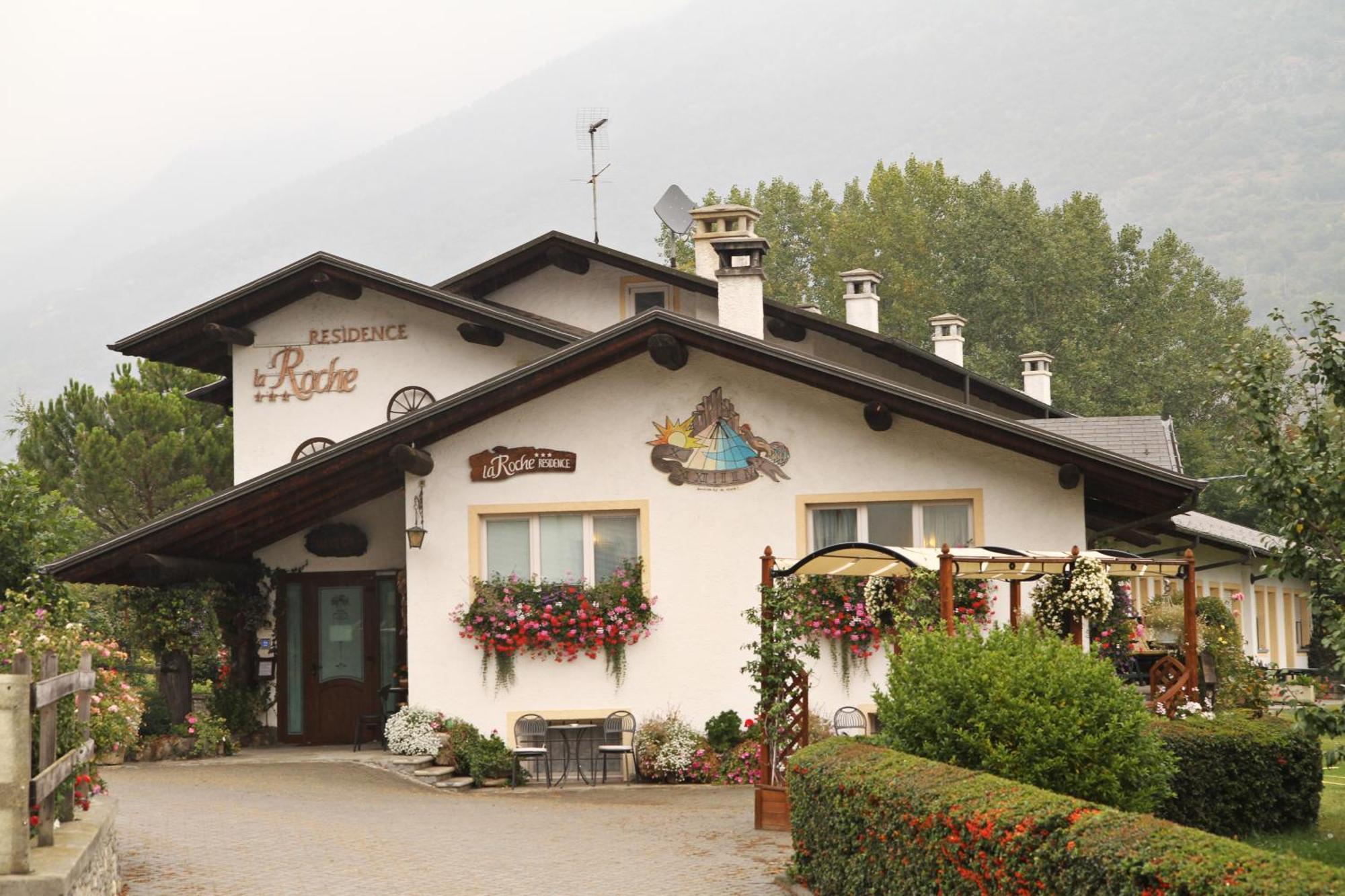 La Roche Hotel Appartments Aosta Exteriér fotografie